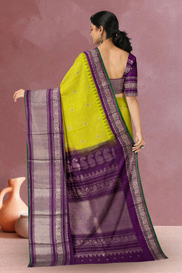 Green Gadwal Kuttu Silk Saree 10075416