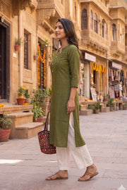Green Handcrafted Slub Cotton Kurta 10077432