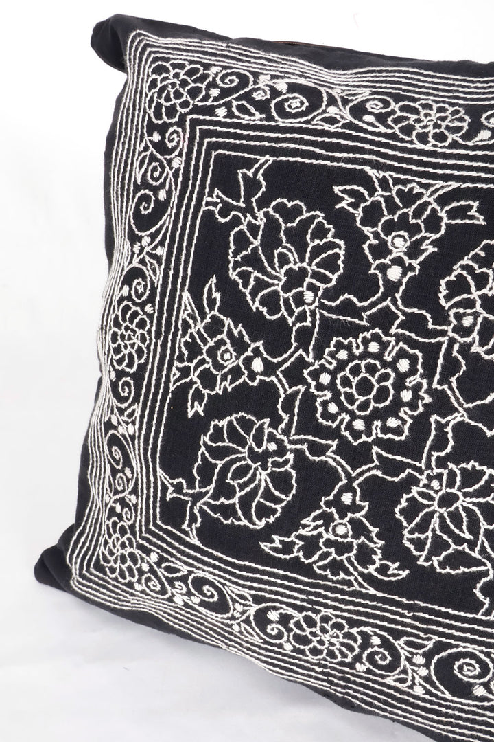 Black Kantha Embroidery Hand bag 10063531
