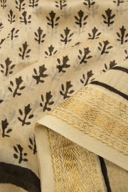 Cream Akola Dabu Printed Saree - Avishya