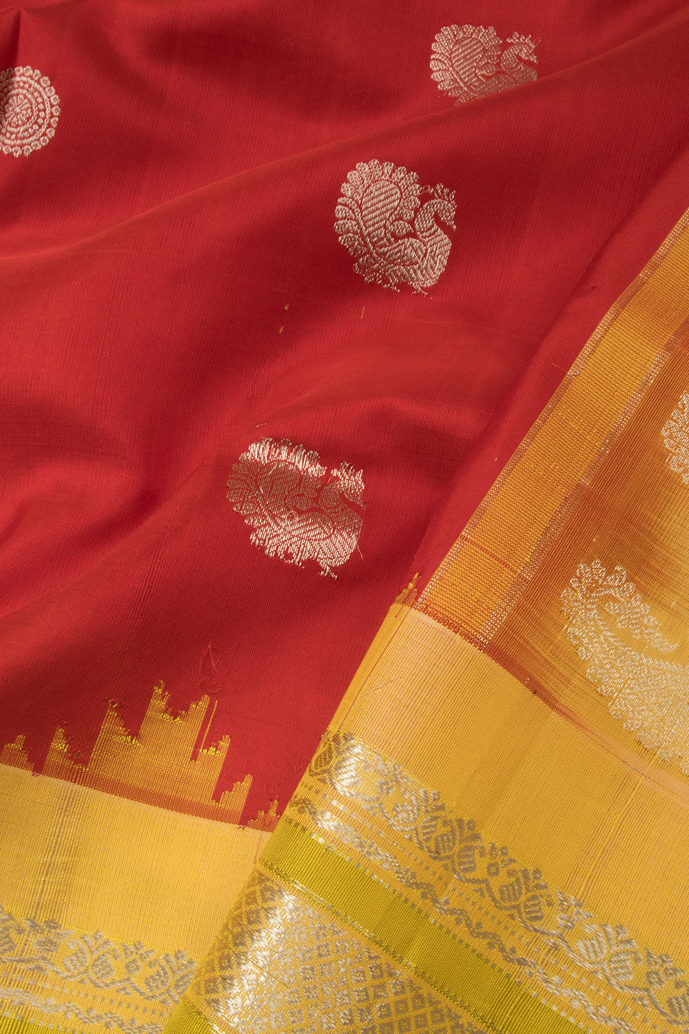 Red Handloom Gadwal Kuttu Silk Saree - Avishya