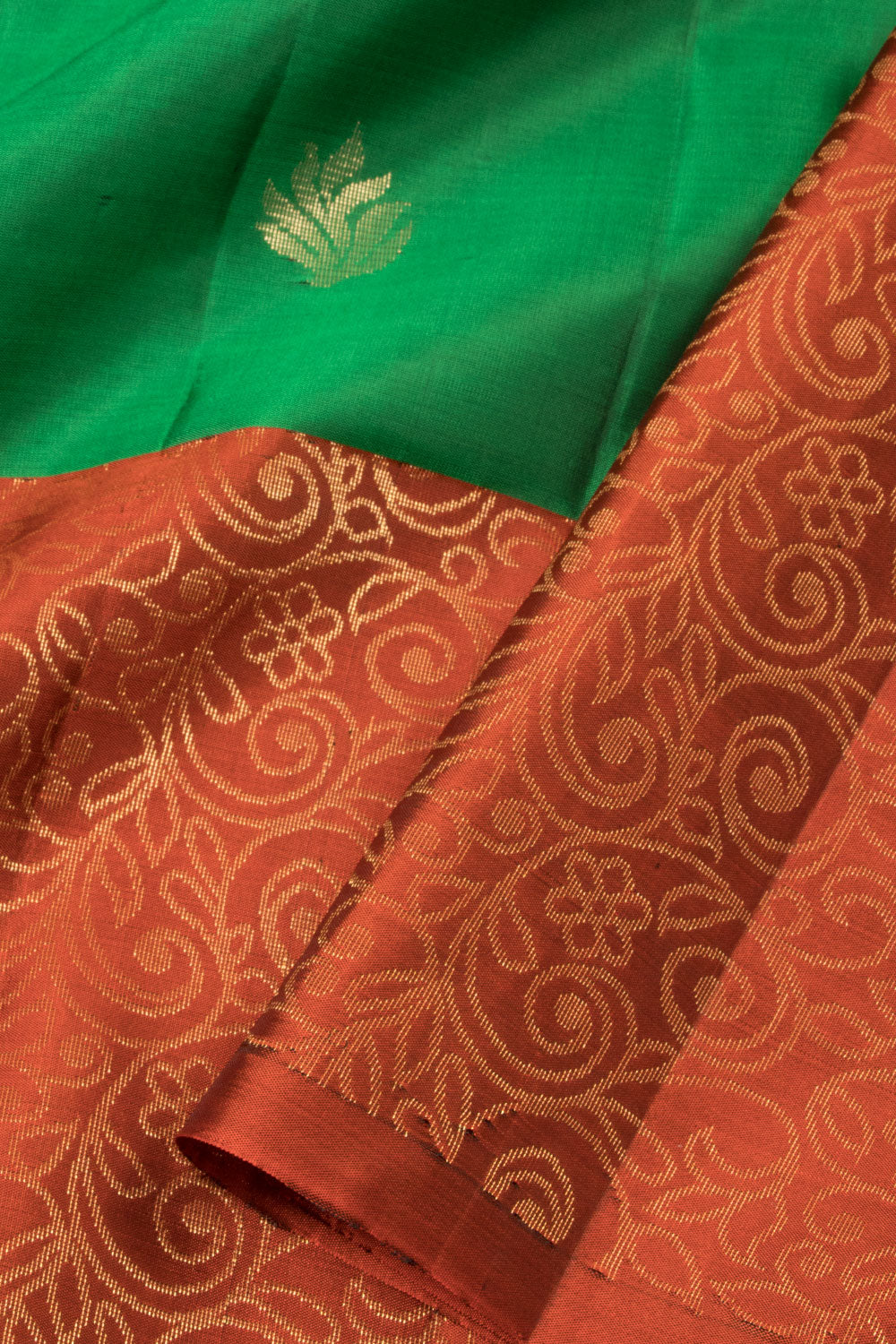 Green Handloom Kanjivaram Soft Silk Saree  - Avishya