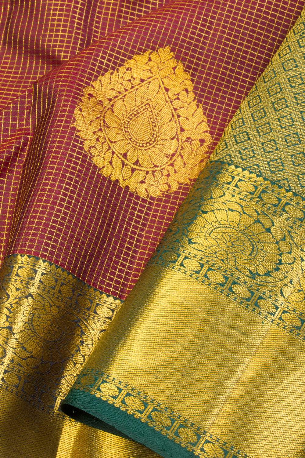Chestnut Brown Handloom Bridal Kanjivaram silk saree - Avishya