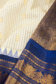 Off White Handloom Gadwal Kuttu Silk Saree - Avishya