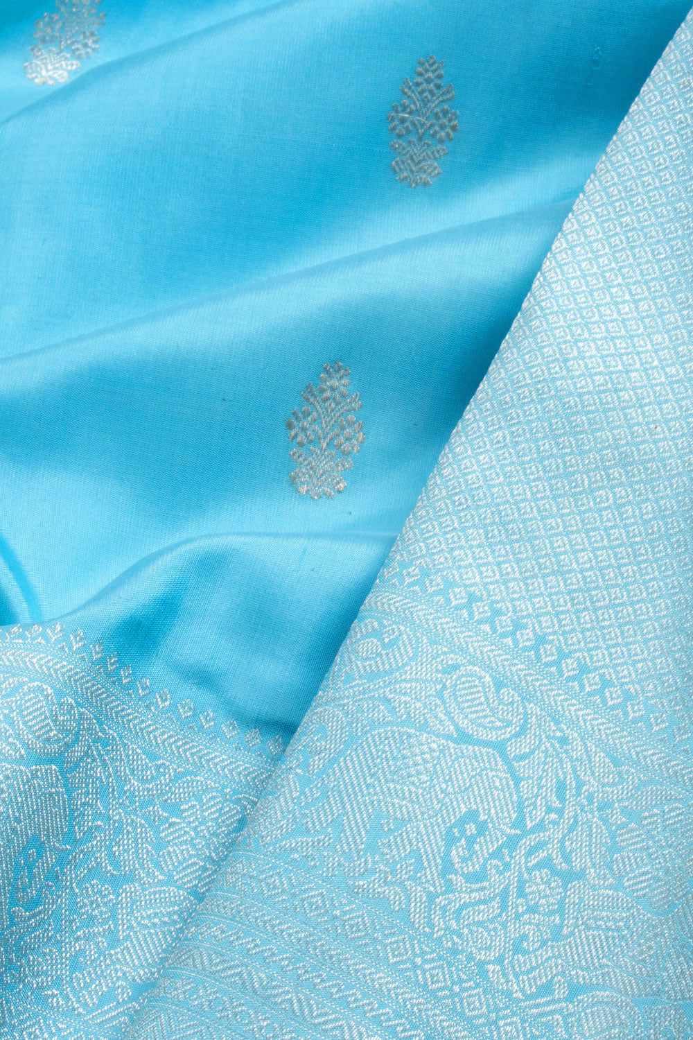 Blue Handloom Koravi Kanjivaram Silk Saree 10069140 - Avishya