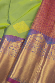 Green Kanjivaram Vegan Silk Saree with Contrast Pallu 10074879