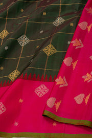Leaf Green Gadwal Kuttu Silk Saree 10077065
