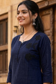 Blue Handcrafted Solid Style Embroidered Cotton Kurta 10077416