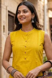 Yellow Handcrafted Solid Style Embroidered Sleveless Cotton Kurta 10077420