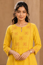 Yellow Hand Embroidered Cotton Kurta 10077630
