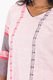 Pink Handcrafted Dhaniakhali Cotton Kurta 10073986