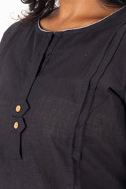 Black Handcrafted Solid Style Cotton Kurta 10074332