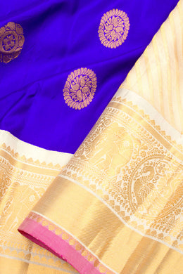 Gadwal Kuttu Weave Handloom Silk Saree in Royal Blue with Cream Peacock Motif Border 10062948