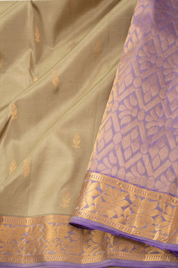 Dried Leaf Green Kanjivaram Pure Silk Saree With Butta Design And Floral Border 10076748