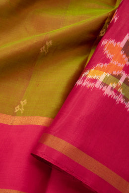 Vintage Mustard Green Kanjivaram Pure Silk Saree With Floral Butta Design And Thandavalam Border 10076752