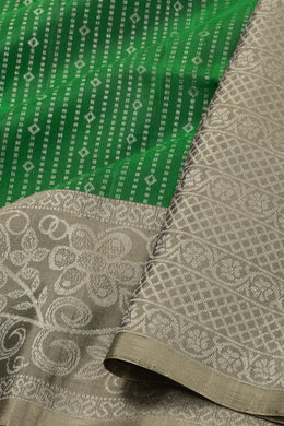 Forest Fern Green Handloom Kanjivaram Soft Silk Saree With Striped-Geometric Design And Floral Border 10076820