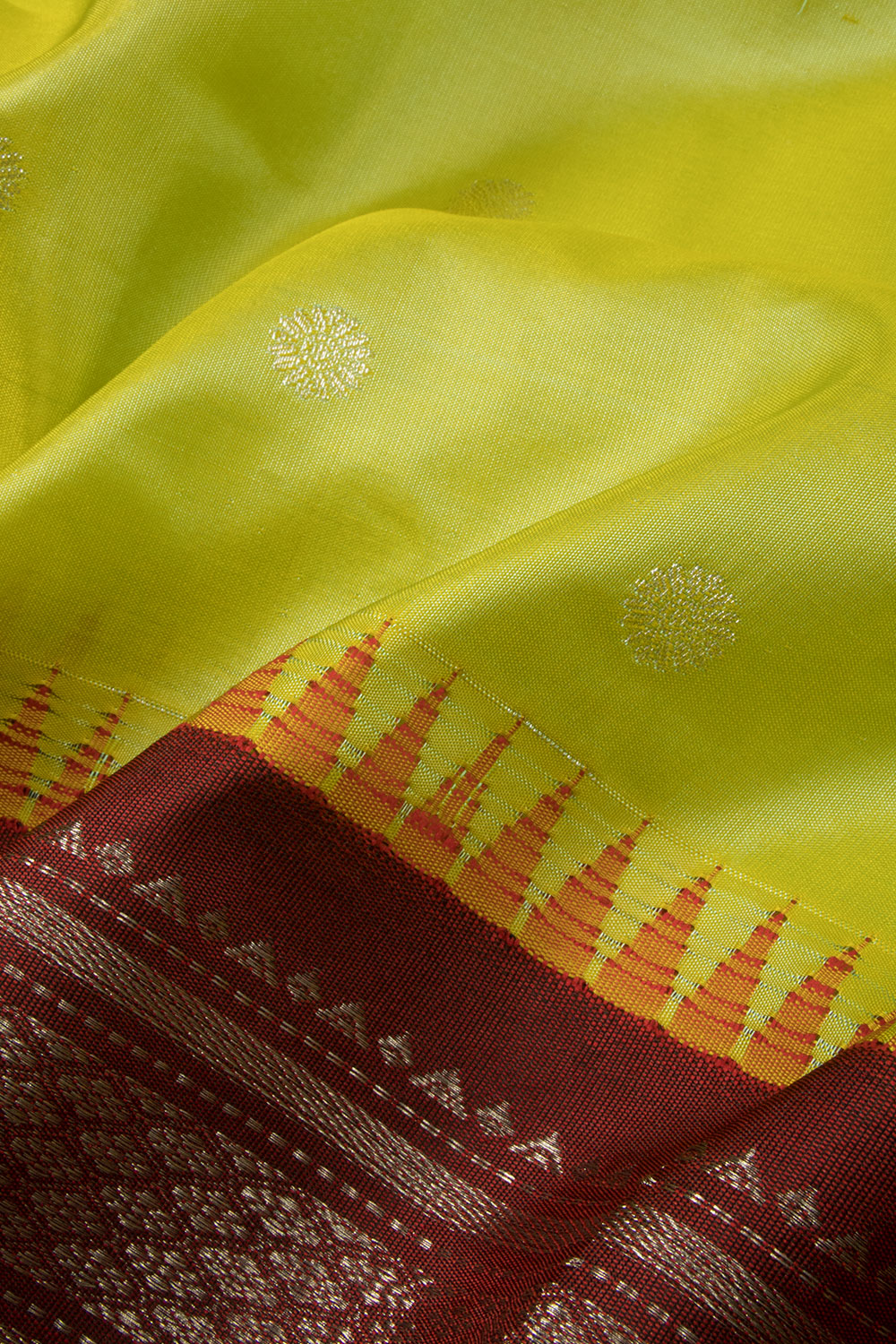 Lime Green Handloom Gadwal Kuttu Silk Saree - Avishya