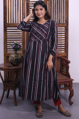 Black Hand Embroidered Cotton Kurta 10062659