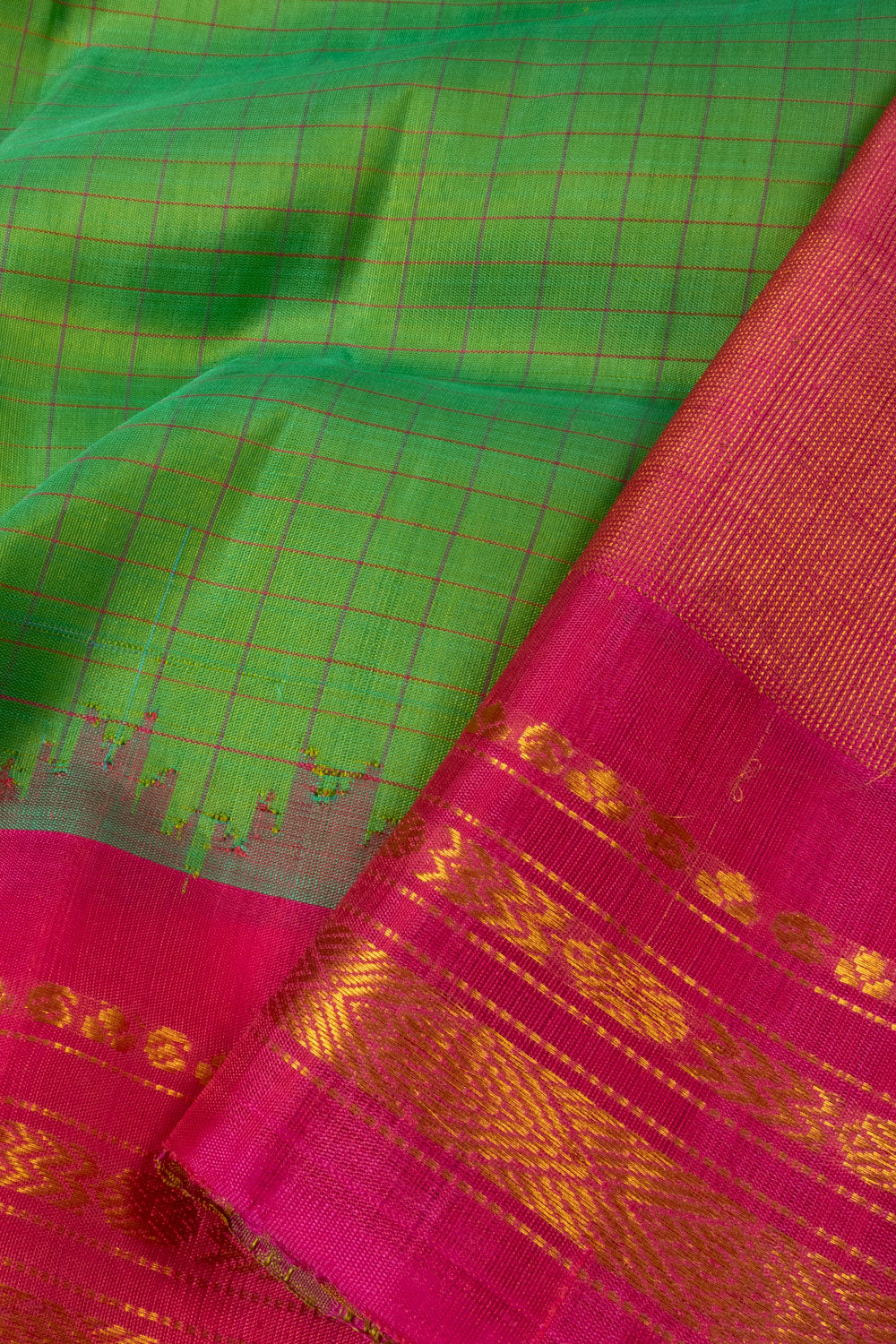 Parrot Green Handloom Gadwal Kuttu Silk Saree - Avishya