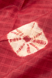 Red Handcrafted Sungudi Cotton Saree 10077103
