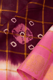 Maroon Handcrafted Sungudi Cotton Saree 10077105