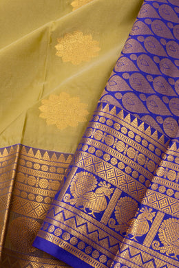 Green Kanjivaram Vegan Silk Saree with Contrast Pallu 10073890