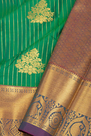 Green Kanjivaram Vegan Silk Saree with Contrast Pallu 10073891