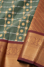 Green Kanjivaram Vegan Silk Saree 10076034
