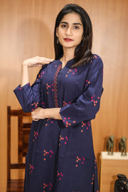 Blue Hand Embroidered Cotton Kurta 10062696