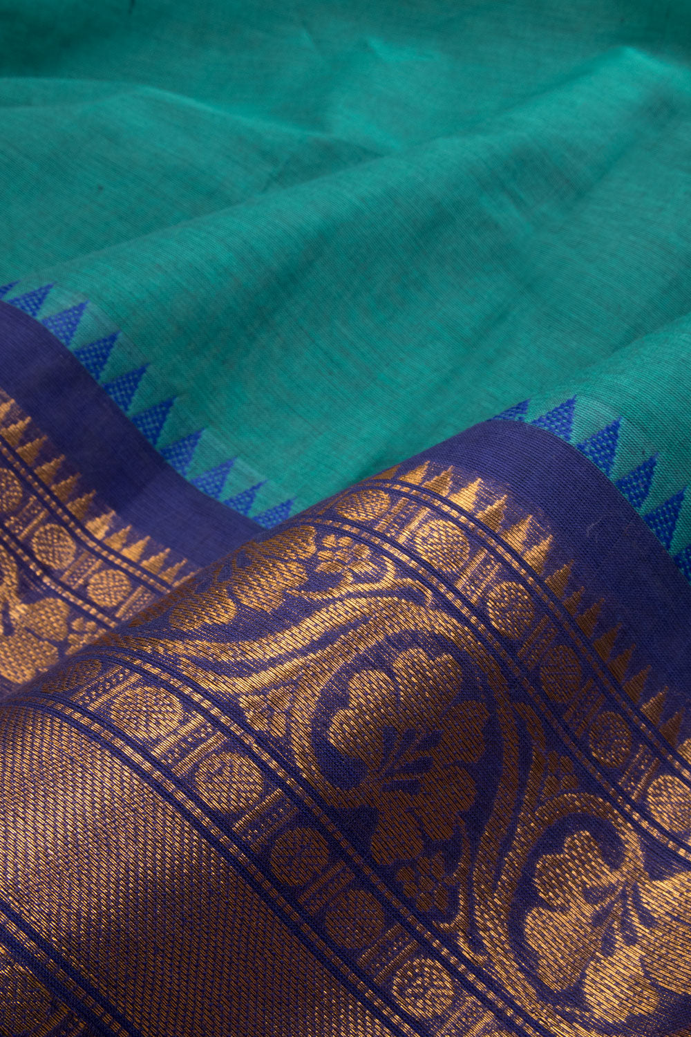 Green Handwoven Kanchi Cotton Saree 10069361 - Avishya