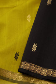 Green Maheshwari Silk Cotton Saree 10075264