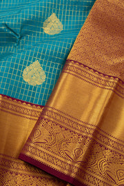 Blue Kanjivaram Pure Silk Saree with Contrast Pallu 10074829