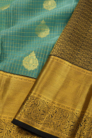 Blue Kanjivaram Pure Silk Saree with Contrast Pallu 10074832