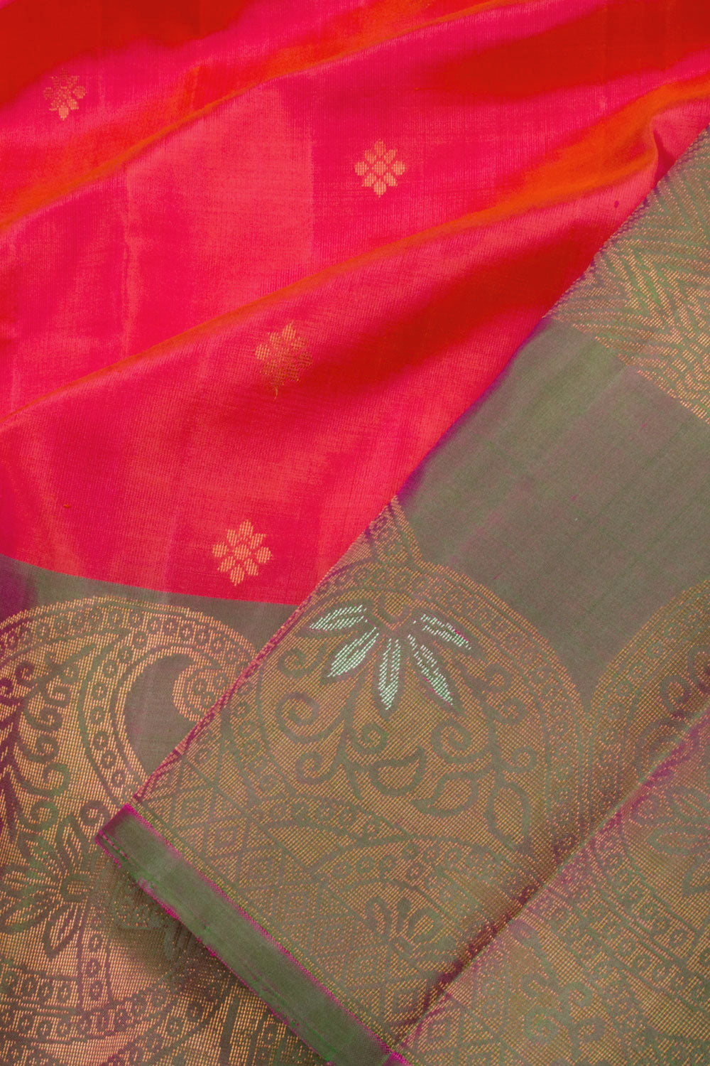 Pinkish Red Handloom Kanjivaram Soft Silk Saree 10062451