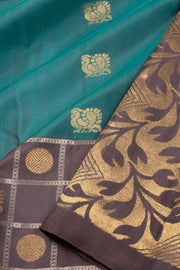 Blue Handloom Kanjivaram Soft Silk Saree with Contrast Pallu 10074801