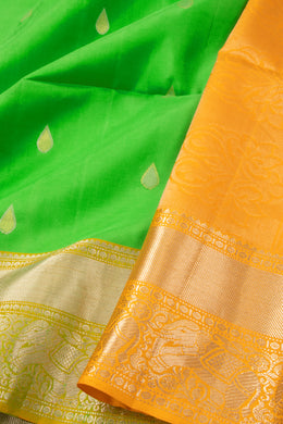 Green Handloom Kanjivaram Soft Silk Saree 10076154