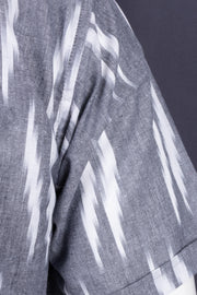 Ikat Cotton Men's Short Kurta With Slim-Fit Design & Front Pocket 10076951