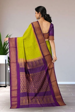 Green Gadwal Kuttu Silk Saree 10075434