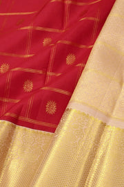 Red Korvai Kanjivaram Pure Silk Saree With Zari Border 10077910