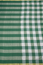 Green Handwoven Maheshwari Silk Cotton Saree 10062632