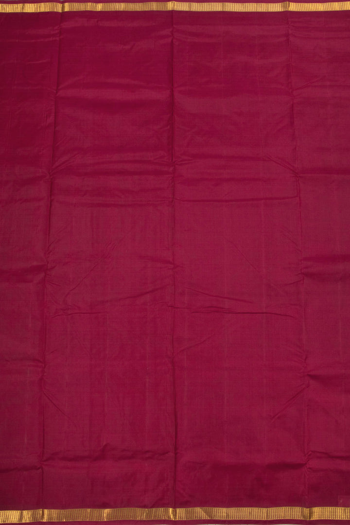 Cardinal Red 9 Yards Pure Zari  Kanjivaram Silk Saree 10063308
