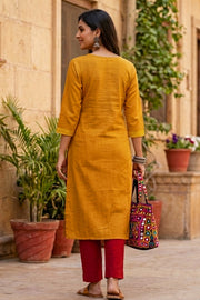 Yellow Handcrafted Solid Style Embroidered Cotton Kurta 10077411