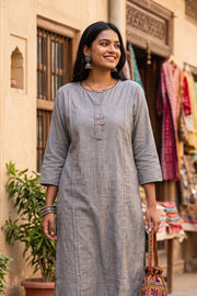 Grey Handcrafted Stripes Kurta 10077469