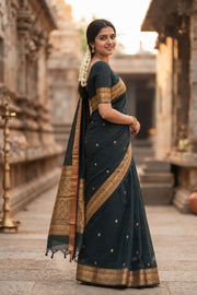 Green Kanchi Cotton Saree with Rich Zari Pallu 10068674