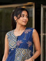 Blue Handblock Printed Women Sleevless Shirt 10077196
