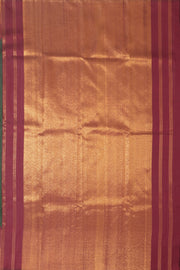 Green Ettukol Kanjivaram Silk Saree with Seepu Rekku Border 10077914