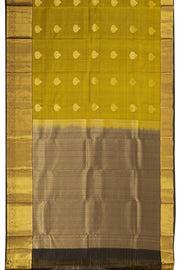 Green Kanjivaram Pure Silk Saree with Contrast Pallu 10074828