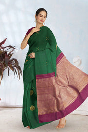 Emarald Green Pure Zari Kanjivaram Silk Saree 10063135