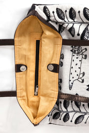 White Kantha Embroidery Hand Bag 10063532