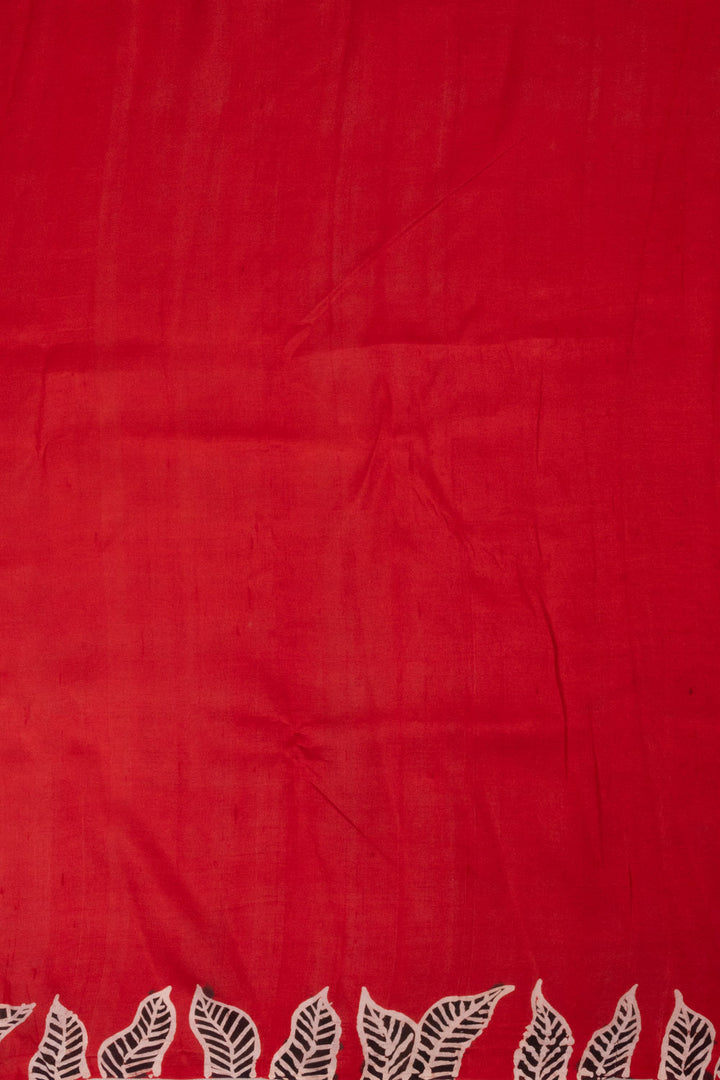 Chilli Red Batik Silk Saree 10067526